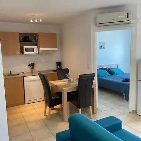 Apartamento ,500m De La Santa-Maria-Poggio (Corsica)